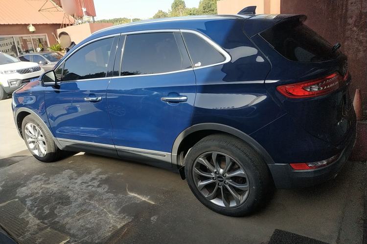 Used Lincoln MKC 2019 2.0T Four-Wheel Drive Luxury Edition China VI Standard Exterior 3