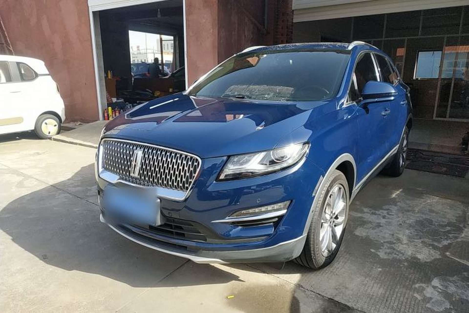 Used Lincoln MKC 2019 2.0T Four-Wheel Drive Luxury Edition China VI Standard Front Left 45 Deg
