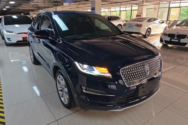 Used Lincoln MKC 2019 2.0T Two-Wheel Drive Zunya Version China VI Standard Front Right 45 Deg