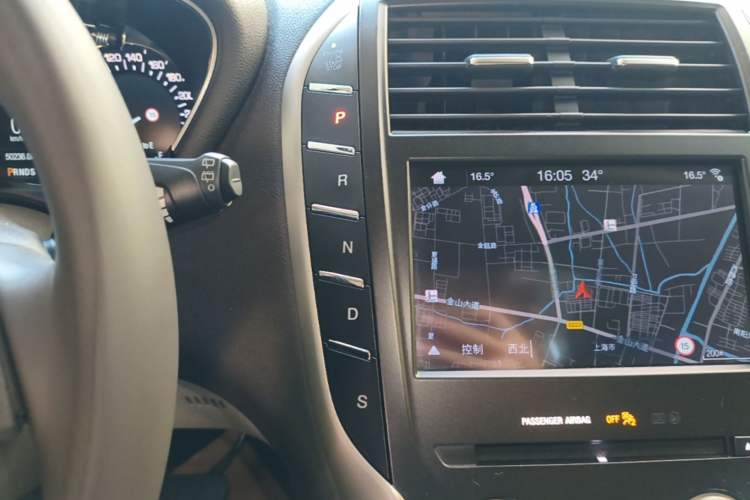 Used Lincoln MKC 2019 2.0T Two-Wheel Drive Zunya Version China VI Standard Gear Lever