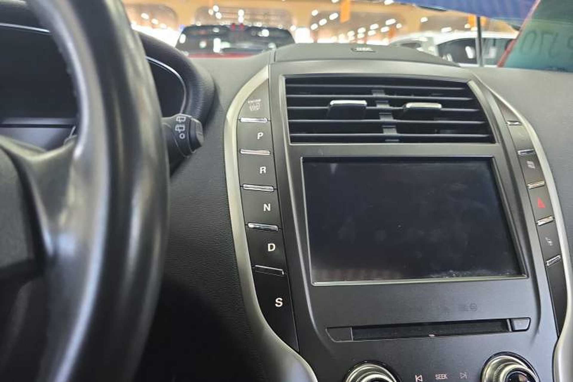 Used Lincoln MKC 2019 2.0T Two-Wheel Drive Zunya Version China VI Standard Gear Lever