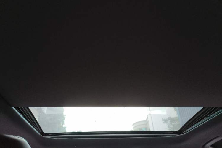 Used Lincoln MKC 2019 2.0T Two-Wheel Drive Zunya Version China VI Standard Headliner
