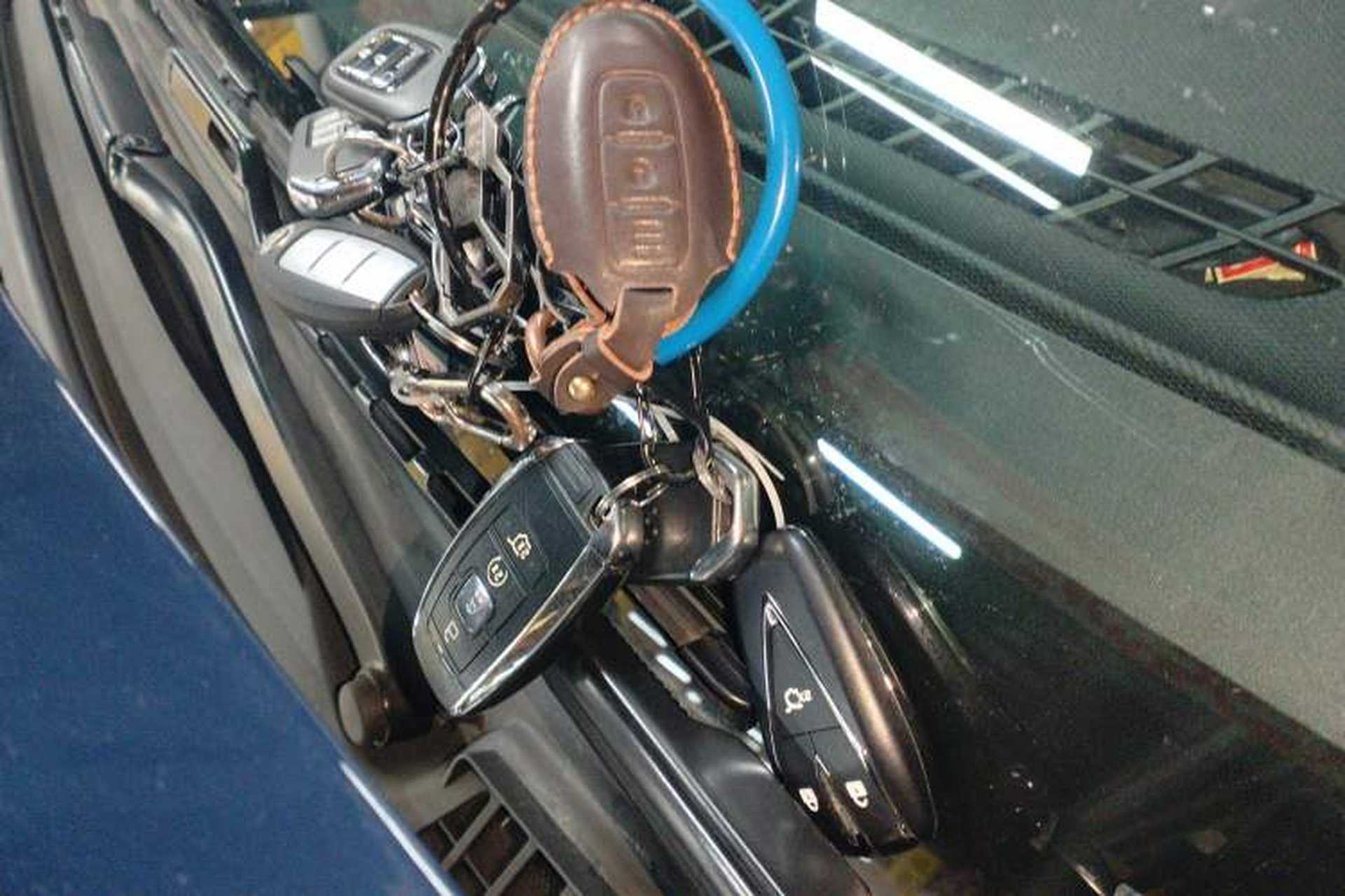 Used Lincoln MKC 2019 2.0T Two-Wheel Drive Zunya Version China VI Standard Interior 1