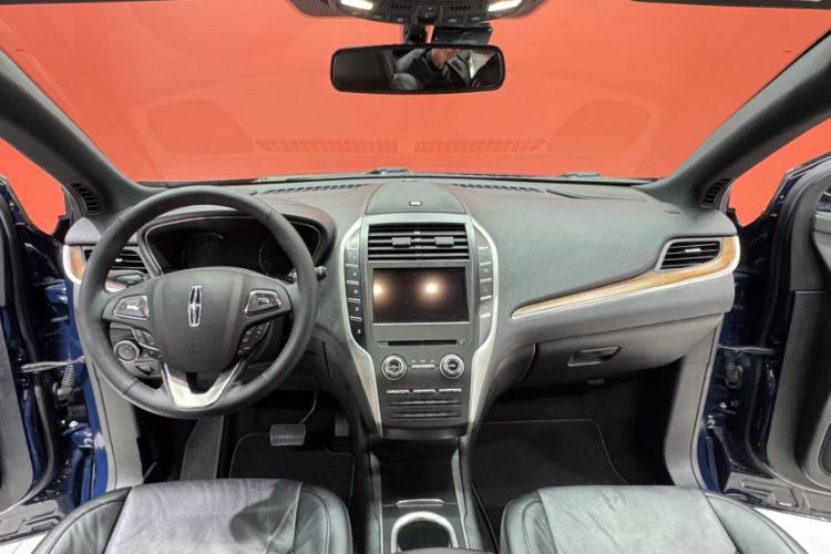Used Lincoln MKC 2019 2.0T Four-Wheel Drive Luxury Edition China VI Standard Interior 1