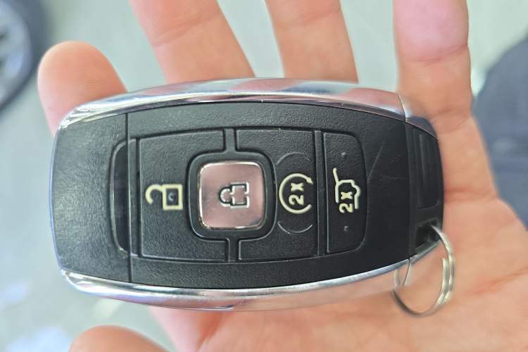 Used Lincoln MKC 2019 2.0T Two-Wheel Drive Zunya Version China VI Standard Interior 1