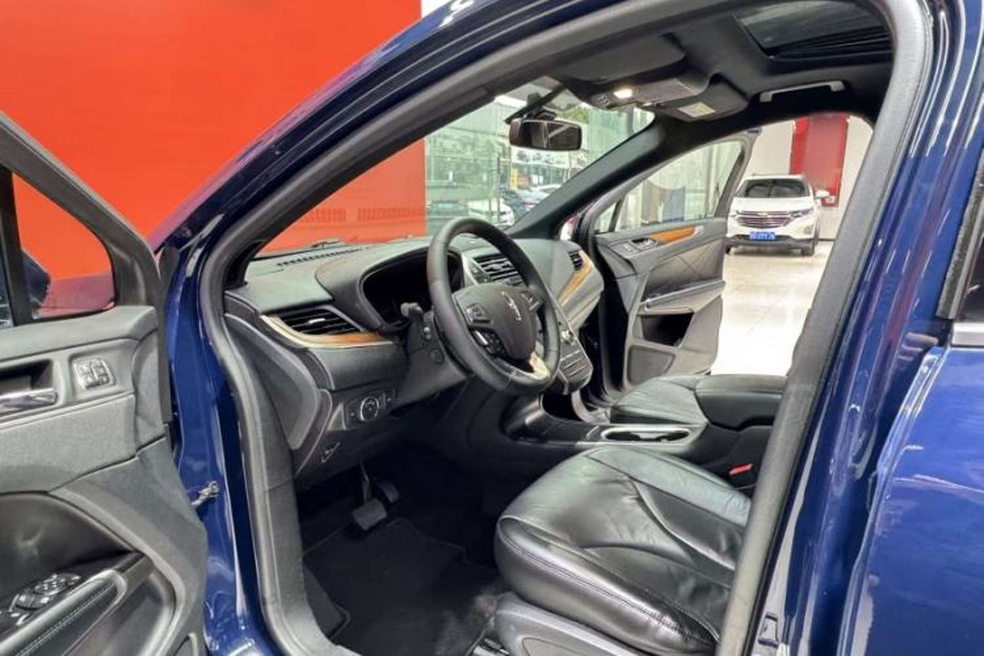 Used Lincoln MKC 2019 2.0T Four-Wheel Drive Luxury Edition China VI Standard Interior 2