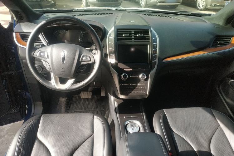 Used Lincoln MKC 2019 2.0T Four-Wheel Drive Luxury Edition China VI Standard Interior 2