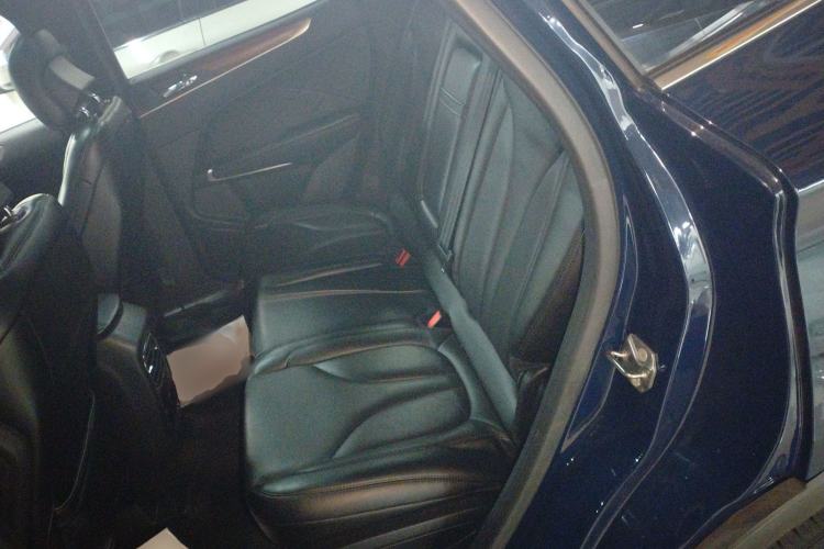 Used Lincoln MKC 2019 2.0T Two-Wheel Drive Zunya Version China VI Standard Interior 4