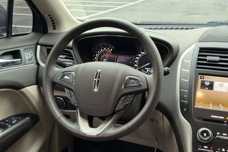 Used Lincoln MKC 2019 2.0T Four-Wheel Drive Luxury Edition China VI Standard Interior 6