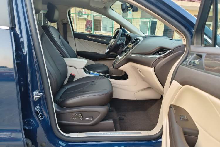 Used Lincoln MKC 2019 2.0T Two-Wheel Drive Zunya Version China VI Standard Interior 8