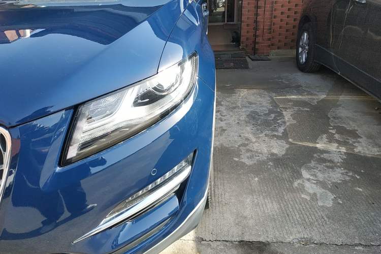 Used Lincoln MKC 2019 2.0T Four-Wheel Drive Luxury Edition China VI Standard Left Front Headlight