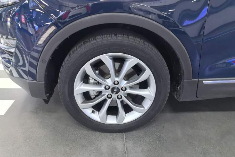 Used Lincoln MKC 2019 2.0T Two-Wheel Drive Zunya Version China VI Standard Left Front Wheel Hub