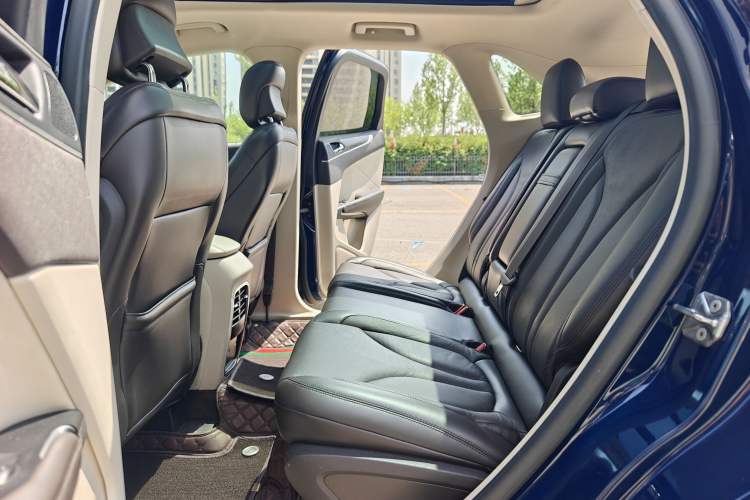 Used Lincoln MKC 2019 2.0T Four-Wheel Drive Luxury Edition China VI Standard Left Rear Seat