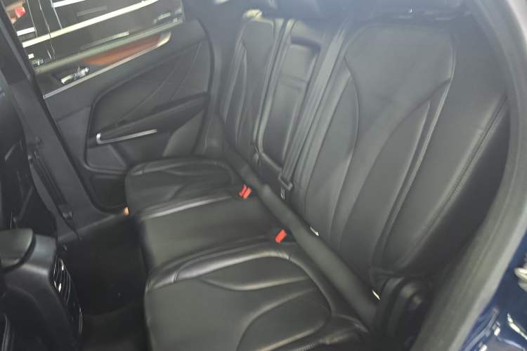 Used Lincoln MKC 2019 2.0T Two-Wheel Drive Zunya Version China VI Standard Left Rear Seat