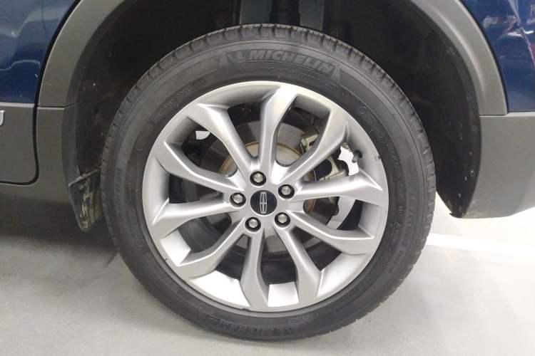 Used Lincoln MKC 2019 2.0T Two-Wheel Drive Zunya Version China VI Standard Left Rear Wheel Hub