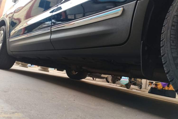 Used Lincoln MKC 2019 2.0T Two-Wheel Drive Zunya Version China VI Standard Left Side Sill
