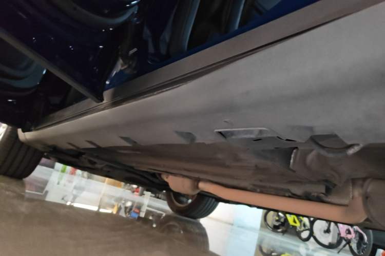 Used Lincoln MKC 2019 2.0T Two-Wheel Drive Zunya Version China VI Standard Left Side Sill