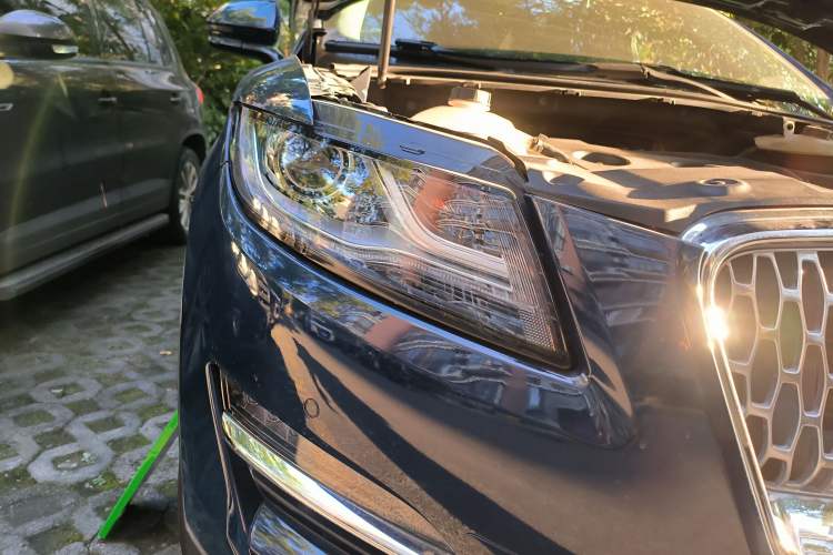 Used Lincoln MKC 2019 2.0T Two-Wheel Drive Zunya Version China VI Standard Right Front Headlight
