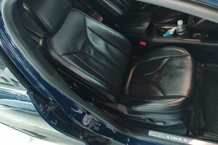 Used Lincoln MKC 2019 2.0T Two-Wheel-Drive Zunya Version China V Emission Standard Right Front Seat