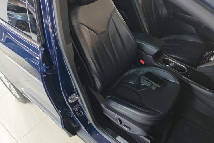 Used Lincoln MKC 2019 2.0T Two-Wheel Drive Zunya Version China VI Standard Right Front Seat