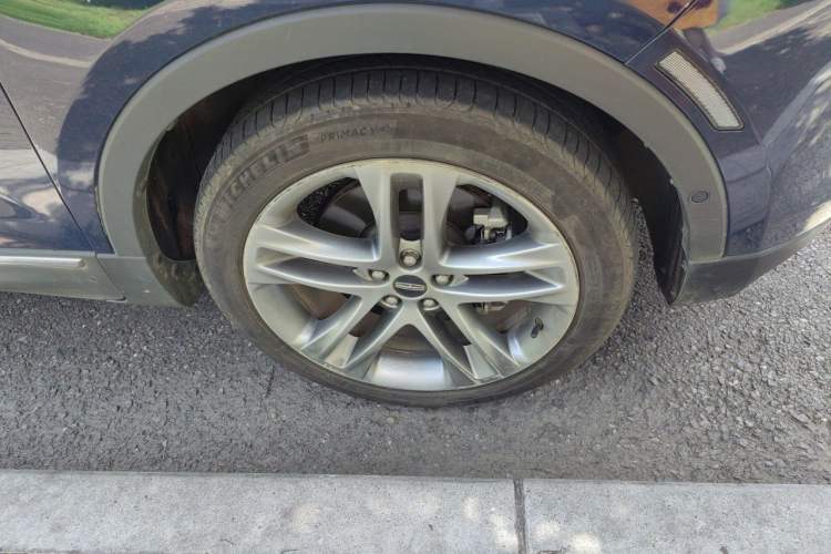 Used Lincoln MKC 2019 2.0T Four-Wheel Drive Prestige Version China V Standard Right Front Wheel Hub