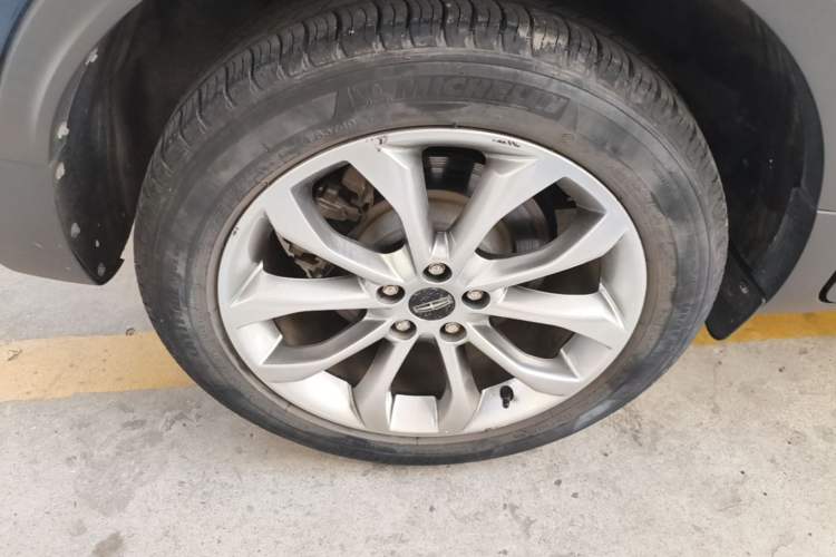Used Lincoln MKC 2019 2.0T Two-Wheel Drive Zunya Version China VI Standard Right Rear Wheel Hub