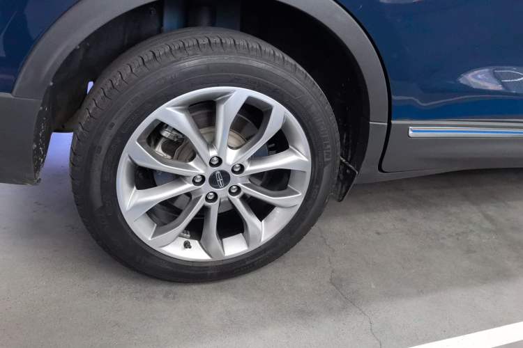 Used Lincoln MKC 2019 2.0T Two-Wheel Drive Zunya Version China VI Standard Right Rear Wheel Hub