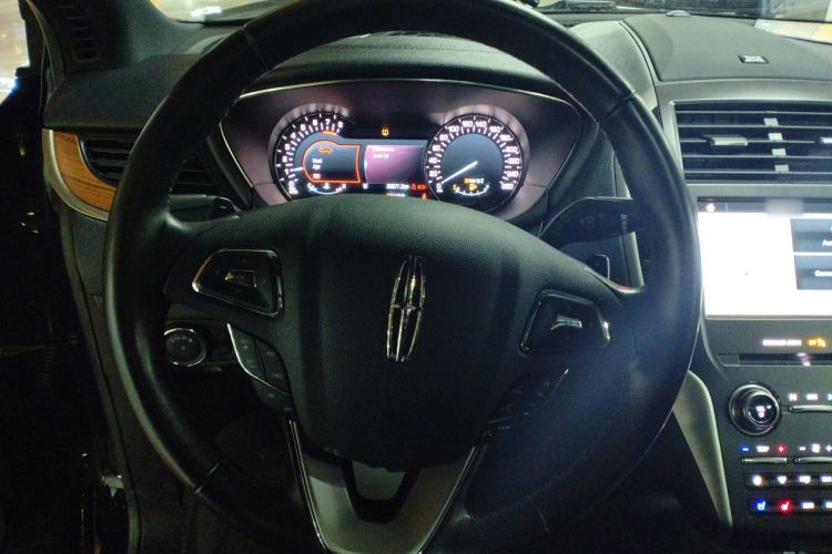 Used Lincoln MKC 2019 2.0T Two-Wheel Drive Zunya Version China VI Standard Steering Wheel