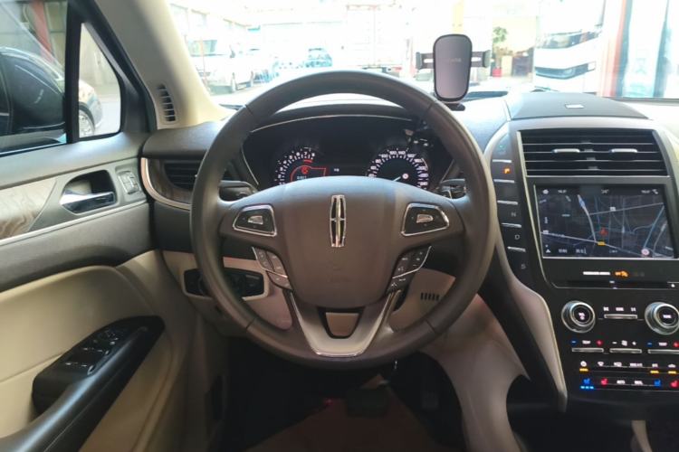 Used Lincoln MKC 2019 2.0T Two-Wheel Drive Zunya Version China VI Standard Steering Wheel