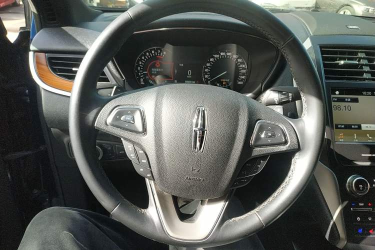 Used Lincoln MKC 2019 2.0T Four-Wheel Drive Luxury Edition China VI Standard Steering Wheel