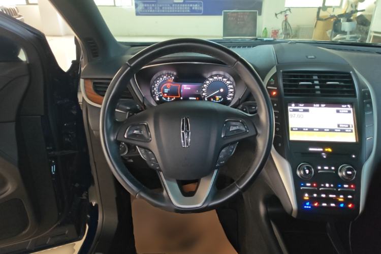 Used Lincoln MKC 2019 2.0T Two-Wheel Drive Zunya Version China VI Standard Steering Wheel