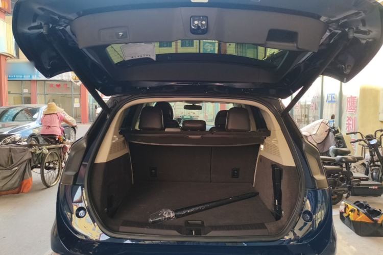 Used Lincoln MKC 2019 2.0T Two-Wheel Drive Zunya Version China VI Standard Trunk