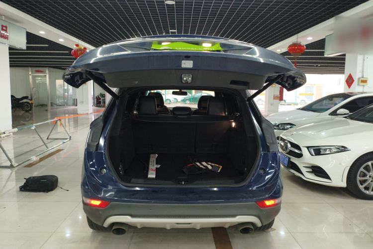 Used Lincoln MKC 2019 2.0T Two-Wheel-Drive Zunya Version China V Emission Standard Trunk