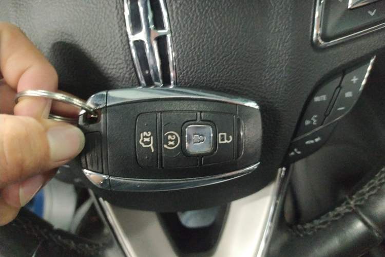 Used Lincoln MKC 2019 2.0T Two-Wheel Drive Zunya Version China VI Standard Vehicle Key