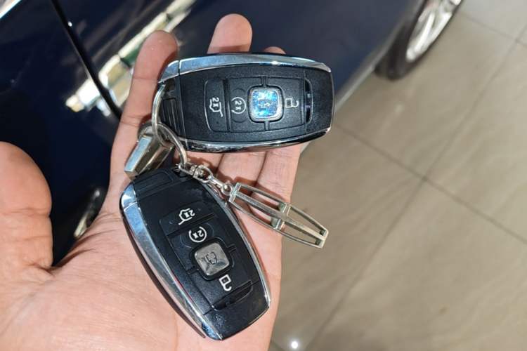 Used Lincoln MKC 2019 2.0T Two-Wheel Drive Zunya Version China VI Standard Vehicle Key