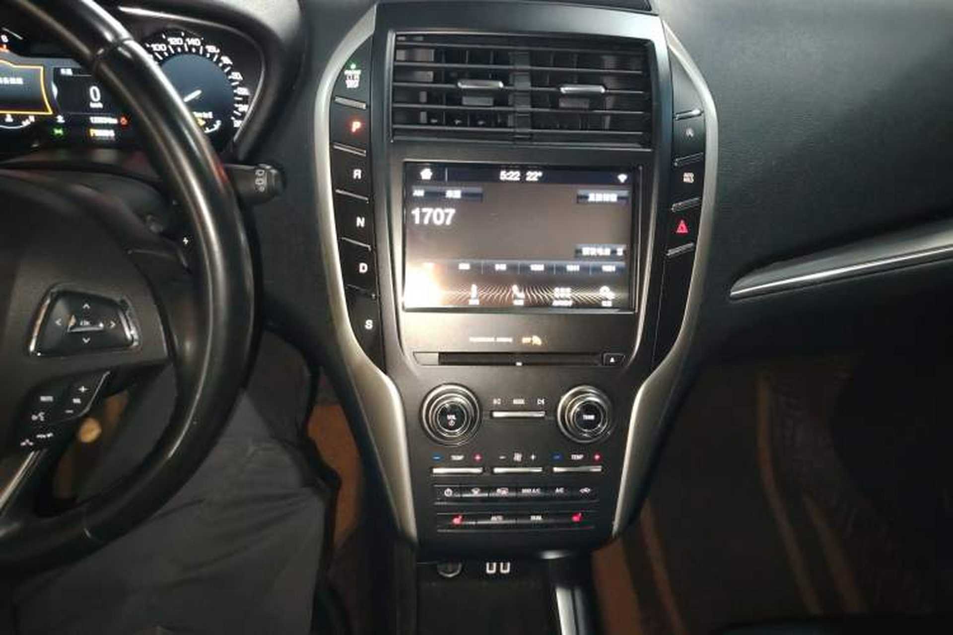 Used Lincoln MKC 2019 2.0T Two-Wheel Drive Luxury Edition China VI Standard Audio And AC Panel