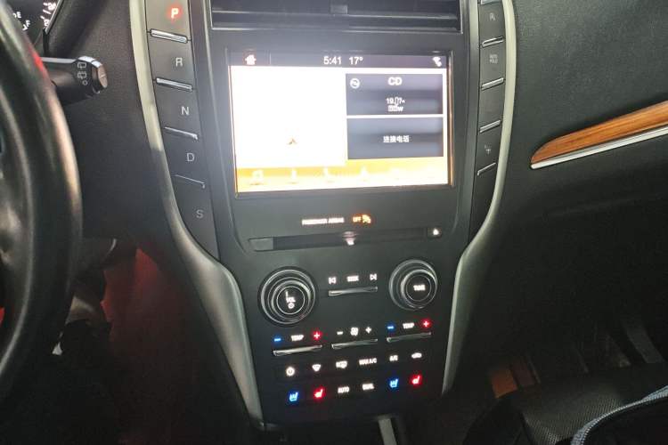 Used Lincoln MKC 2019 2.0T Two-Wheel Drive Zunya Version China VI Standard Audio And AC Panel