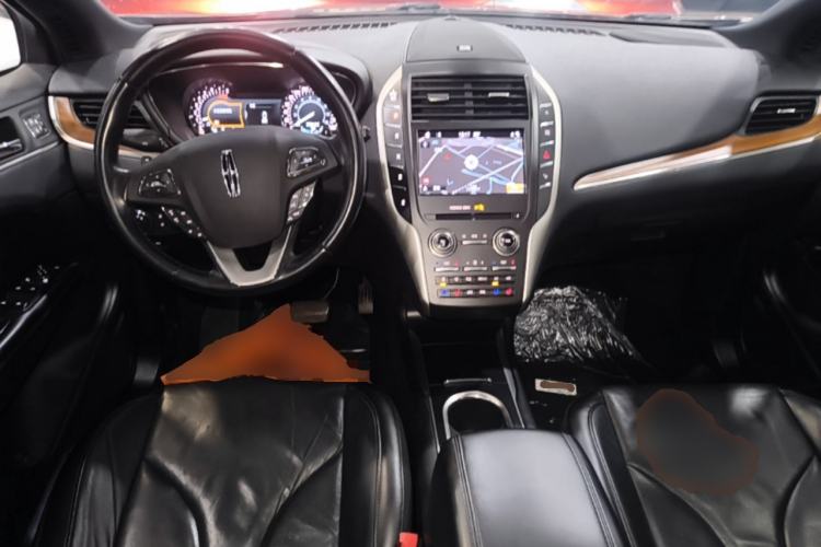 Used Lincoln MKC 2019 2.0T Two-Wheel-Drive Zunya Version China V Emission Standard Center Console