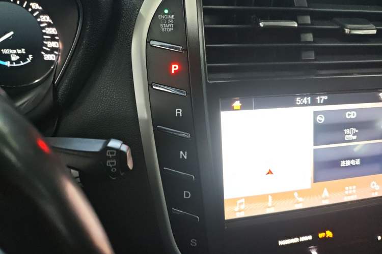 Used Lincoln MKC 2019 2.0T Two-Wheel Drive Zunya Version China VI Standard Gear Lever