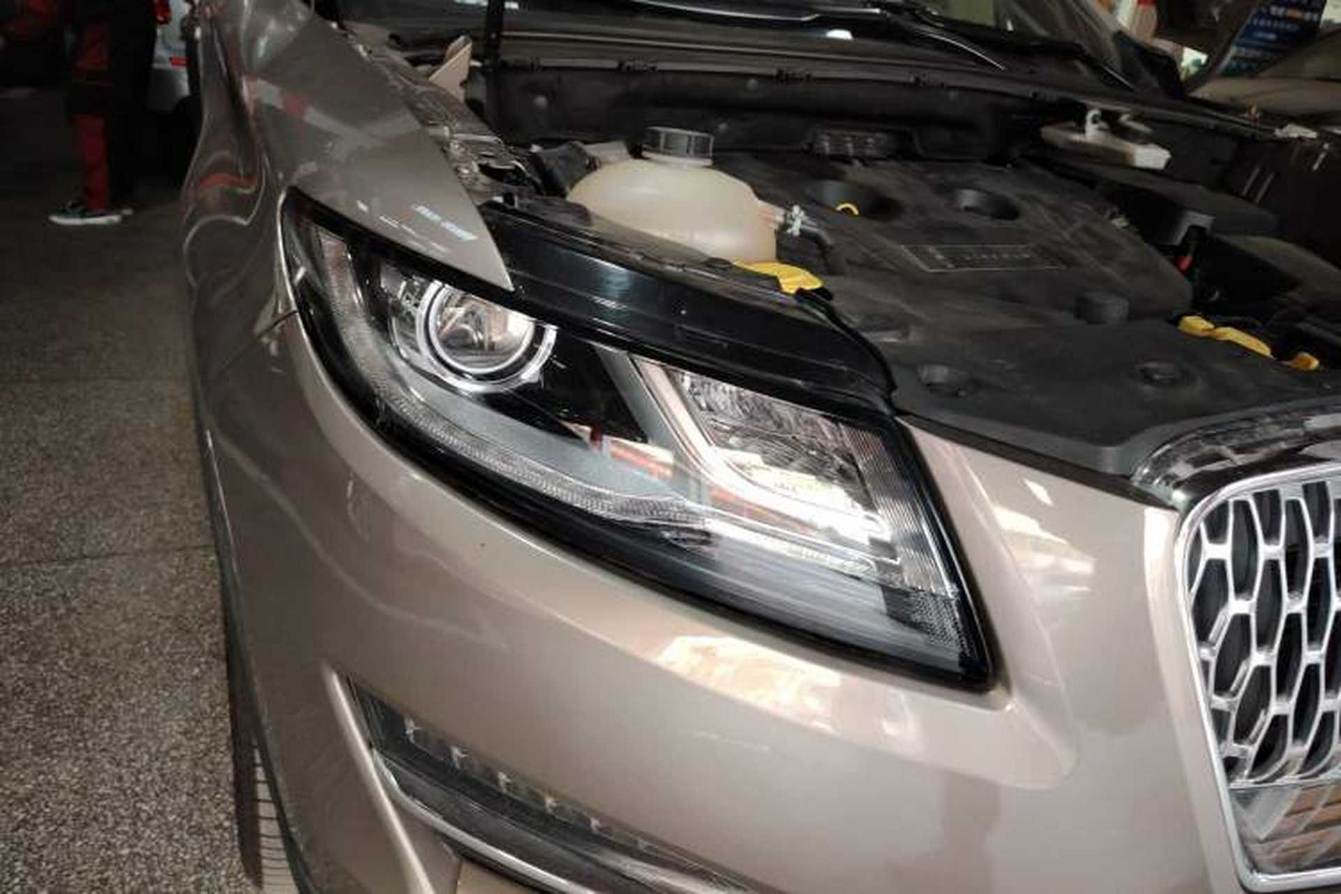 Used Lincoln MKC 2019 2.0T Two-Wheel Drive Luxury Edition China VI Standard Right Front Headlight