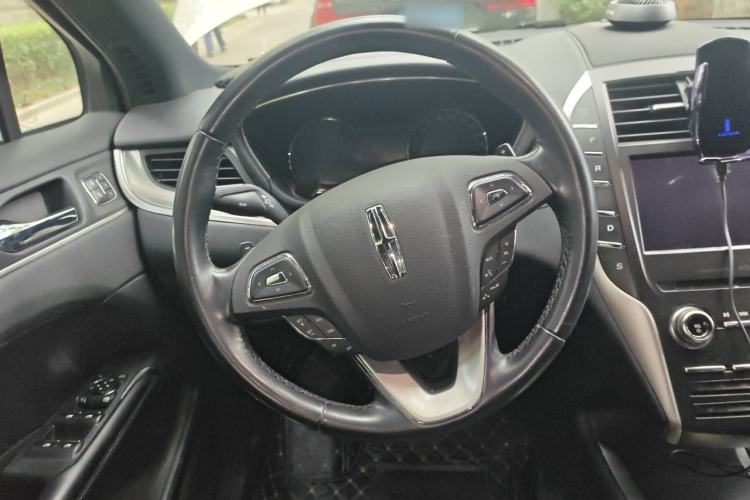 Used Lincoln MKC 2019 2.0T Two-Wheel Drive Luxury Edition China V Standard Steering Wheel