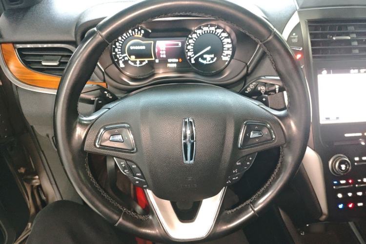 Used Lincoln MKC 2019 2.0T Two-Wheel Drive Zunya Version China VI Standard Steering Wheel
