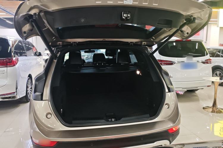 Used Lincoln MKC 2019 2.0T Two-Wheel Drive Zunya Version China VI Standard Trunk