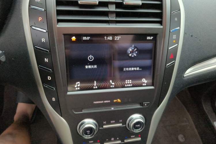 Used Lincoln MKC 2019 2.0T Two-Wheel Drive Luxury Edition China V Standard Audio And AC Panel