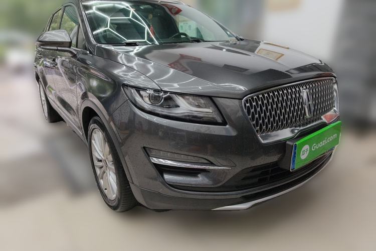 Used Lincoln MKC 2019 2.0T Two-Wheel Drive Luxury Edition China V Standard Front Right 45 Deg