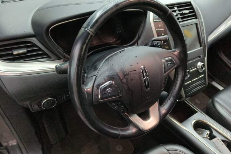Used Lincoln MKC 2019 2.0T Two-Wheel Drive Luxury Edition China V Standard Steering Wheel