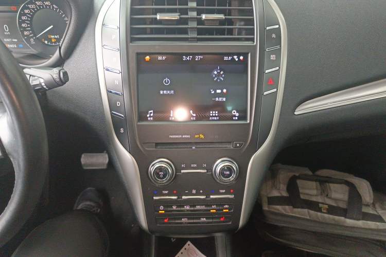 Used Lincoln MKC 2019 2.0T Two-Wheel Drive Luxury Edition China VI Standard Audio And AC Panel