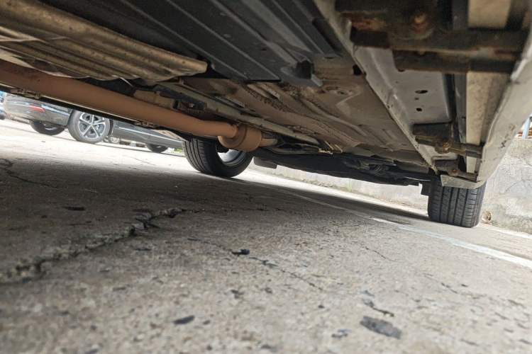 Used Lincoln MKC 2019 2.0T Two-Wheel-Drive Zunya Version China V Emission Standard Chassis Rear Right