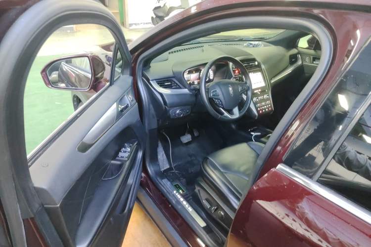 Used Lincoln MKC 2019 2.0T Two-Wheel Drive Luxury Edition China V Standard Driver Seat
