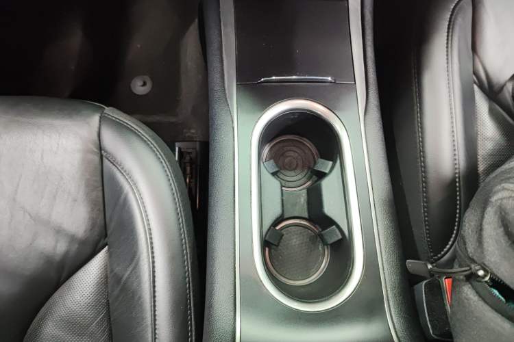 Used Lincoln MKC 2019 2.0T Two-Wheel Drive Luxury Edition China VI Standard Gear Lever